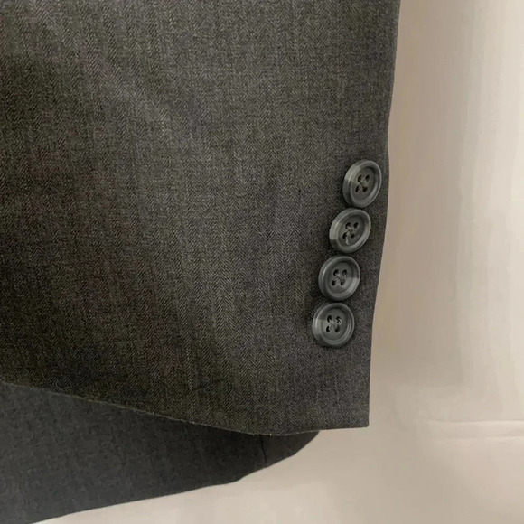 Men’s Van Heusen Sports Coat Size 40R Charcoal Gray EUC - Picture 6 of 9
